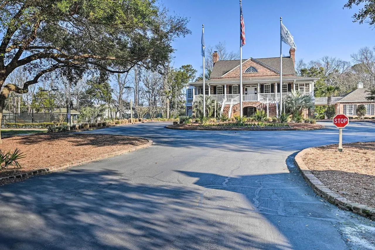 Charming Near Golf Courses And Marsh Walk!