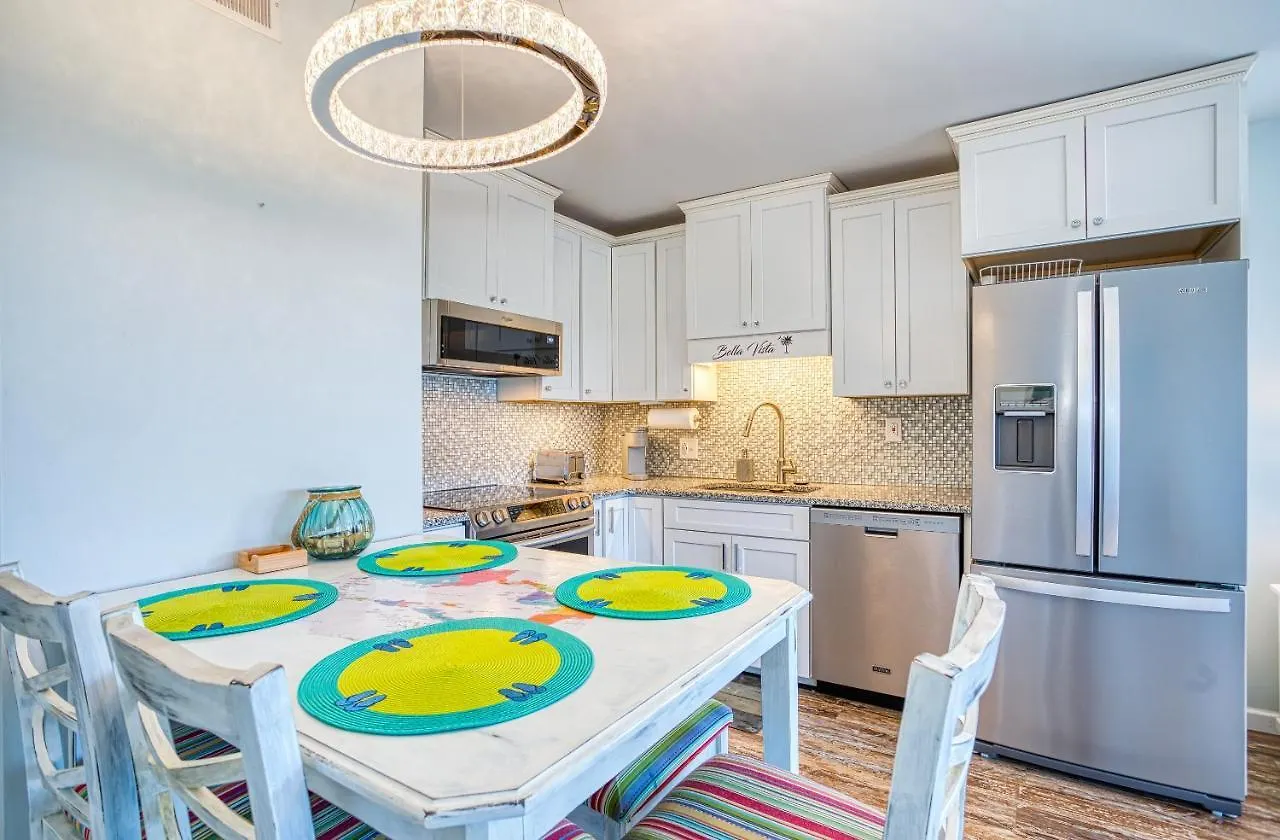Apartment Bella Vista: Marshfront 1 Block To The Beach. Pool & Hot Tub-1st Floor