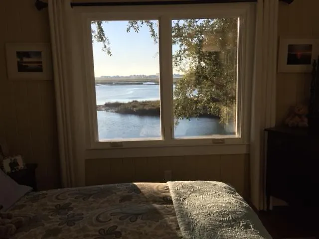 Waterside Retreat 3*